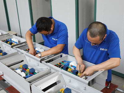 霖鼎電磁采暖爐：高效節(jié)能，溫暖生活的全能之選